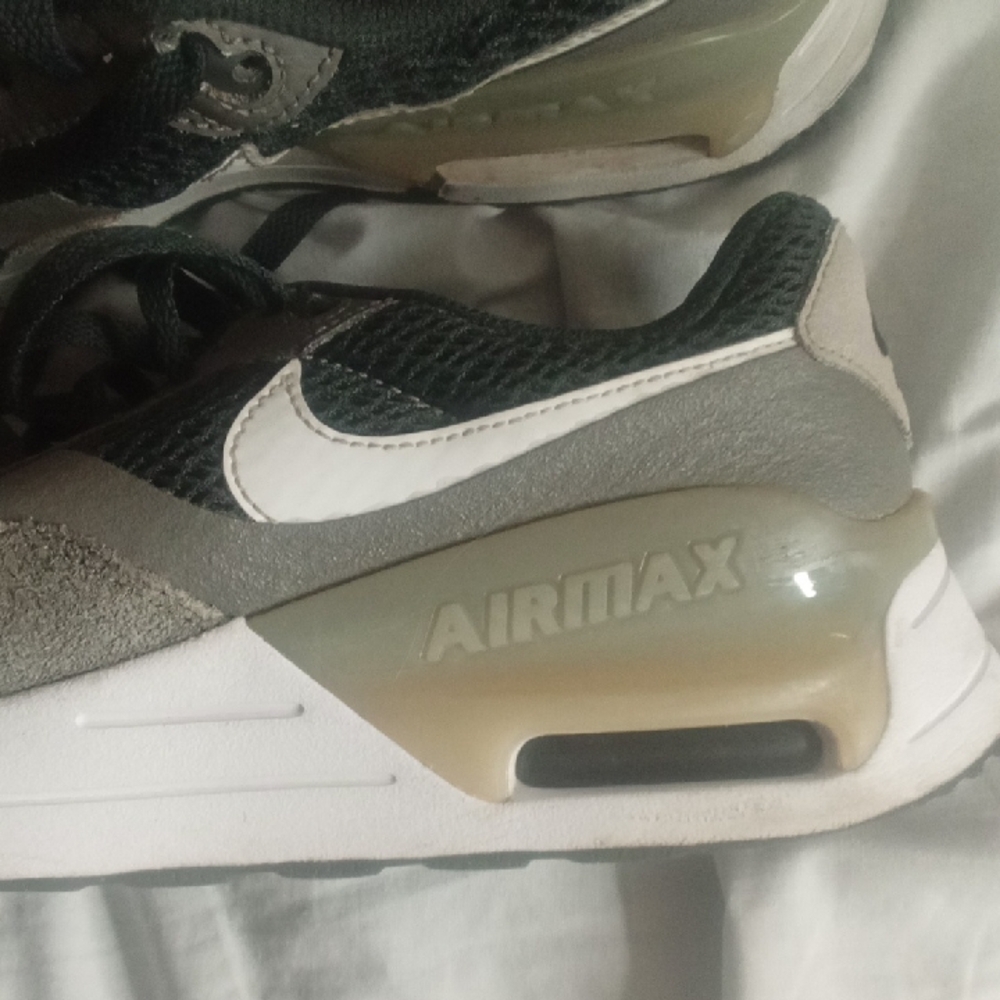 Nike Air Max Gray and White Athletic Shoes